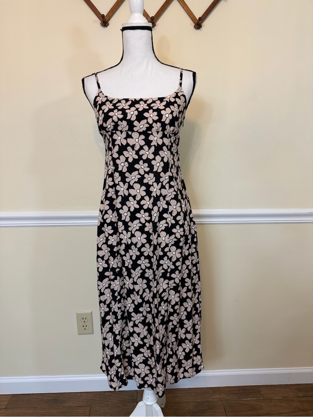 Uniqlo Floral Slip Midi Dress Black Cream Zipper Cottagecore Whimsy